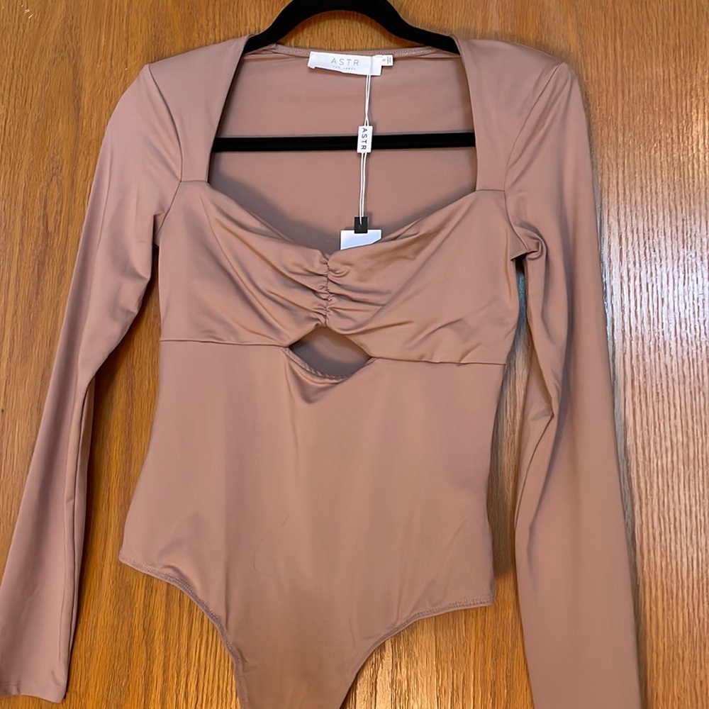 ASTR THE LABEL NUDE BODYSUIT SIZE SMALL GORGEOUS